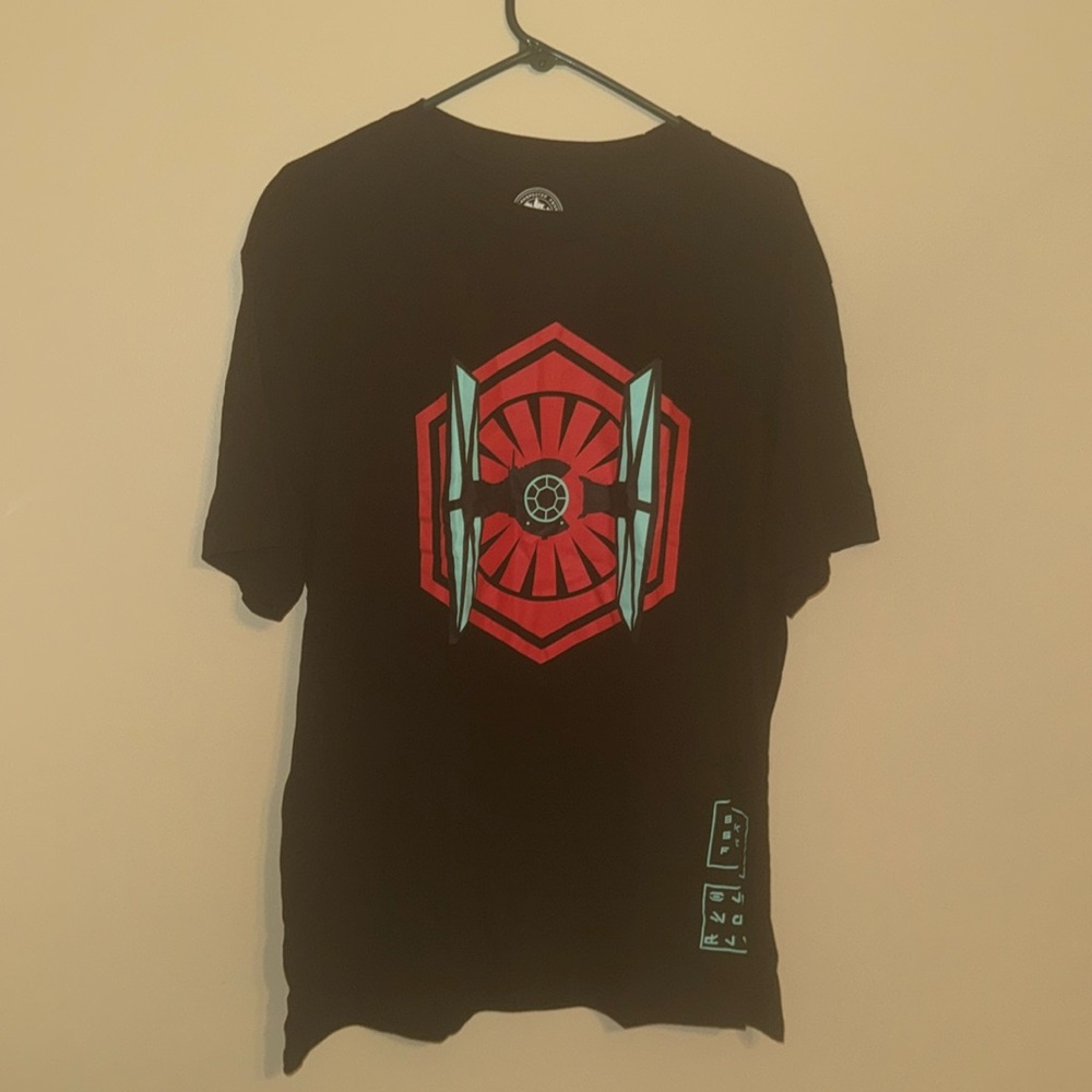 Disney Galaxy’s Edge Black Spire Post XXL Tshirt